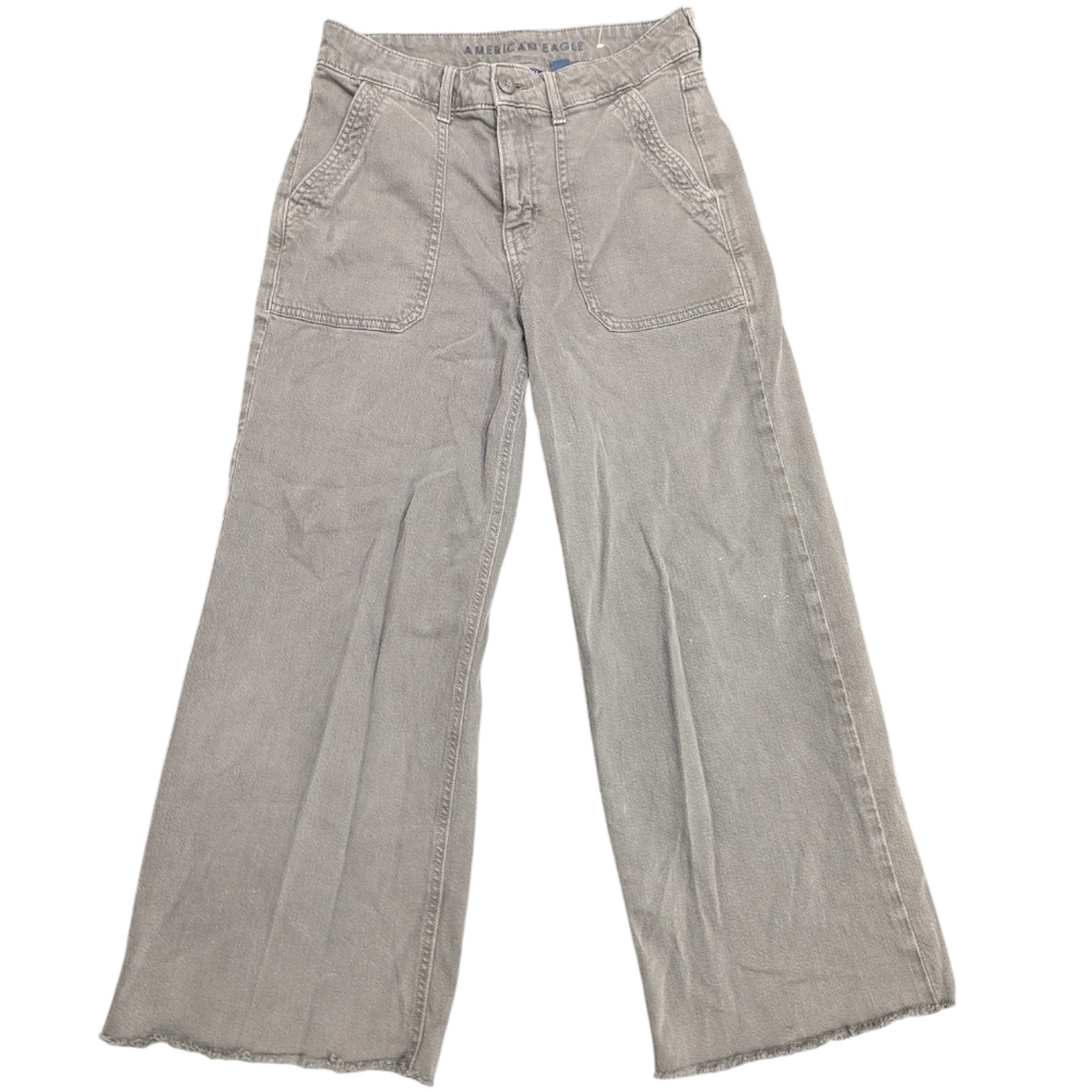 American Eagle Super High-Rise Baggy Wide Leg Jeans With Raw Hem Flat Pockets  4